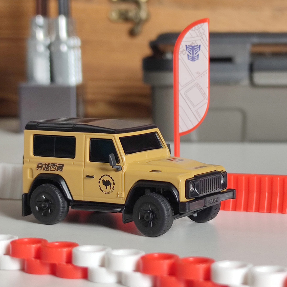LDARC R01 1/64 Scale 2.4G RC Electric Mini Climbing Car Model with Interactive Light Set - Razordon