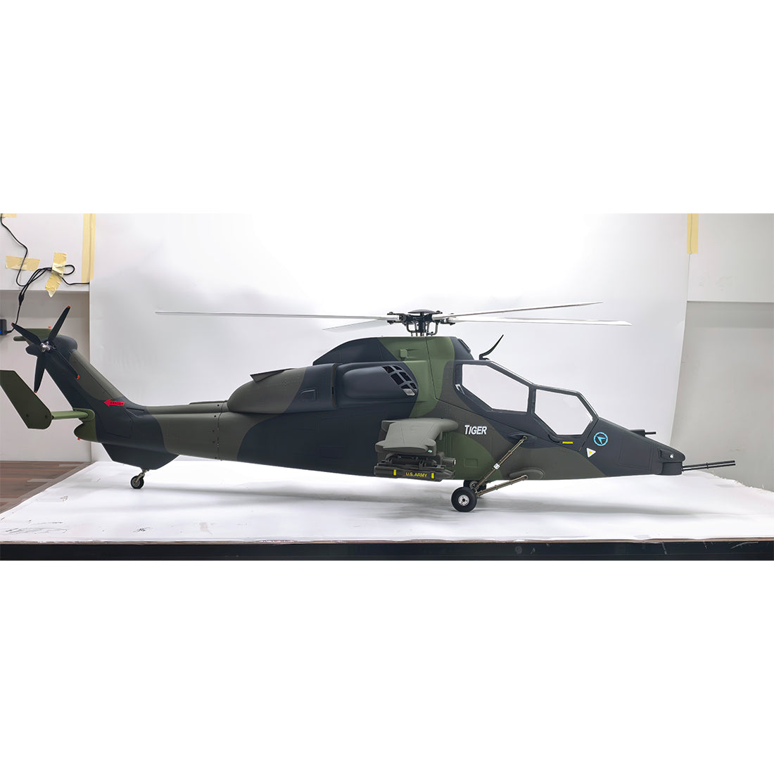 FLISHRC FL700 EC665 Tiger 700-Class 2.4GHz 6CH Scale RC Helicopter - RAZORDON