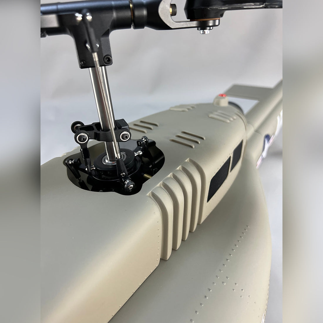 RAZORDON UH-1D Huey 800-Class 2.4G 6CH Scale RC Helicopter