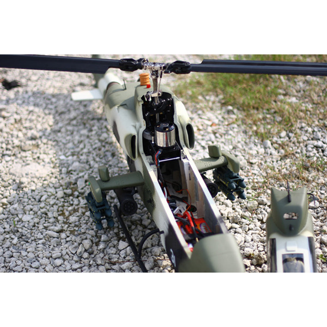 ROBAN AH-1 Cobra 700-Class 2.4G 6CH Scale RC Helicopter with H1 PRO Flight Controller, GPS Position Hold, Auto Hover & One-Key Return RTF