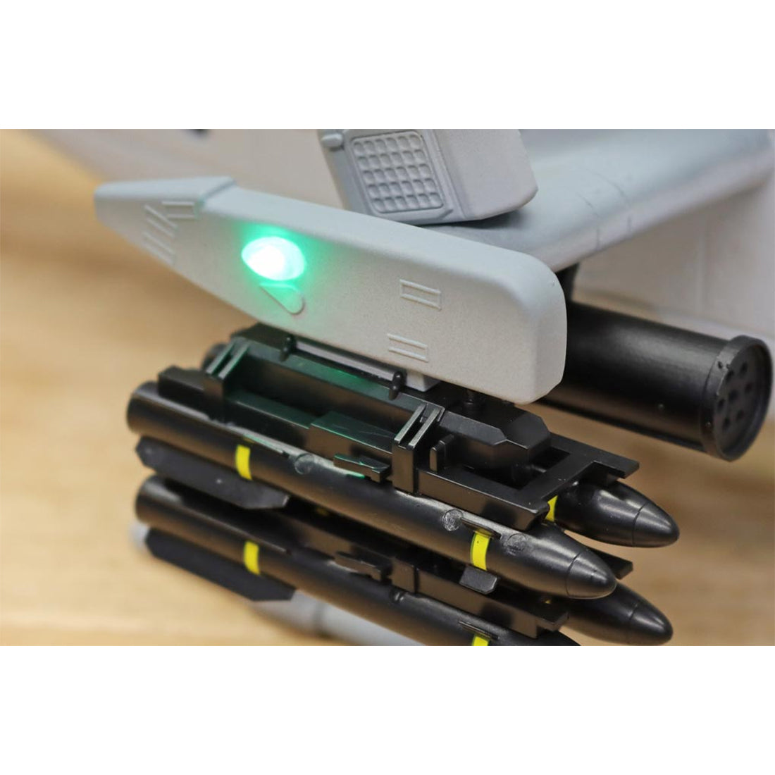 WOLFBUSH&ROBAN AH-1W Cobra 470-Class 2.4G 6CH Dual-Rotor RC Military Helicopter Model with GPS Positioning, Synchronized Turret & Left/Right-Hand Control RTF