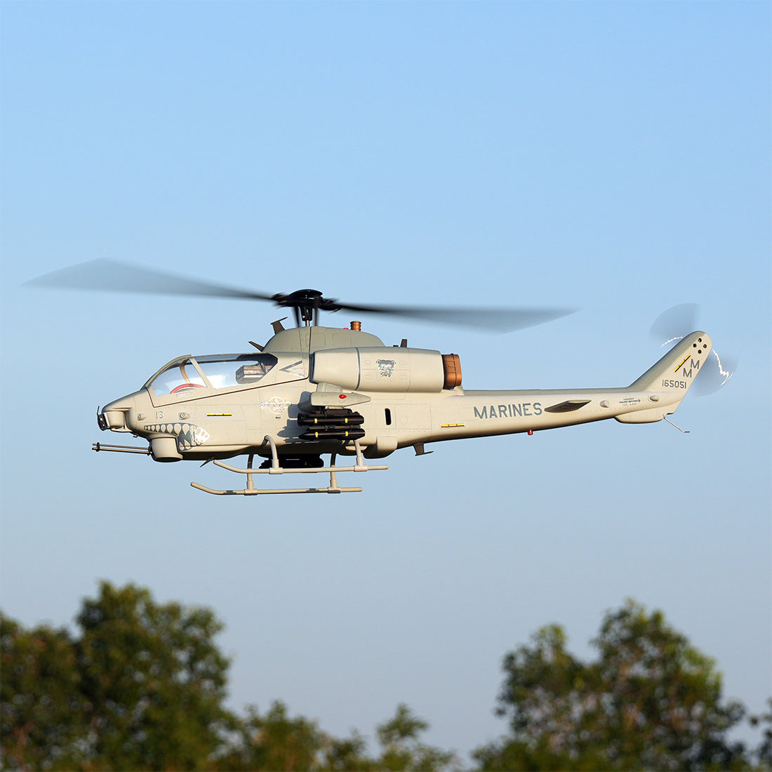 WOLFBUSH&ROBAN AH-1W Cobra 470-Class 2.4G 6CH Dual-Rotor RC Military Helicopter Model with GPS Positioning, Synchronized Turret & Left/Right-Hand Control RTF