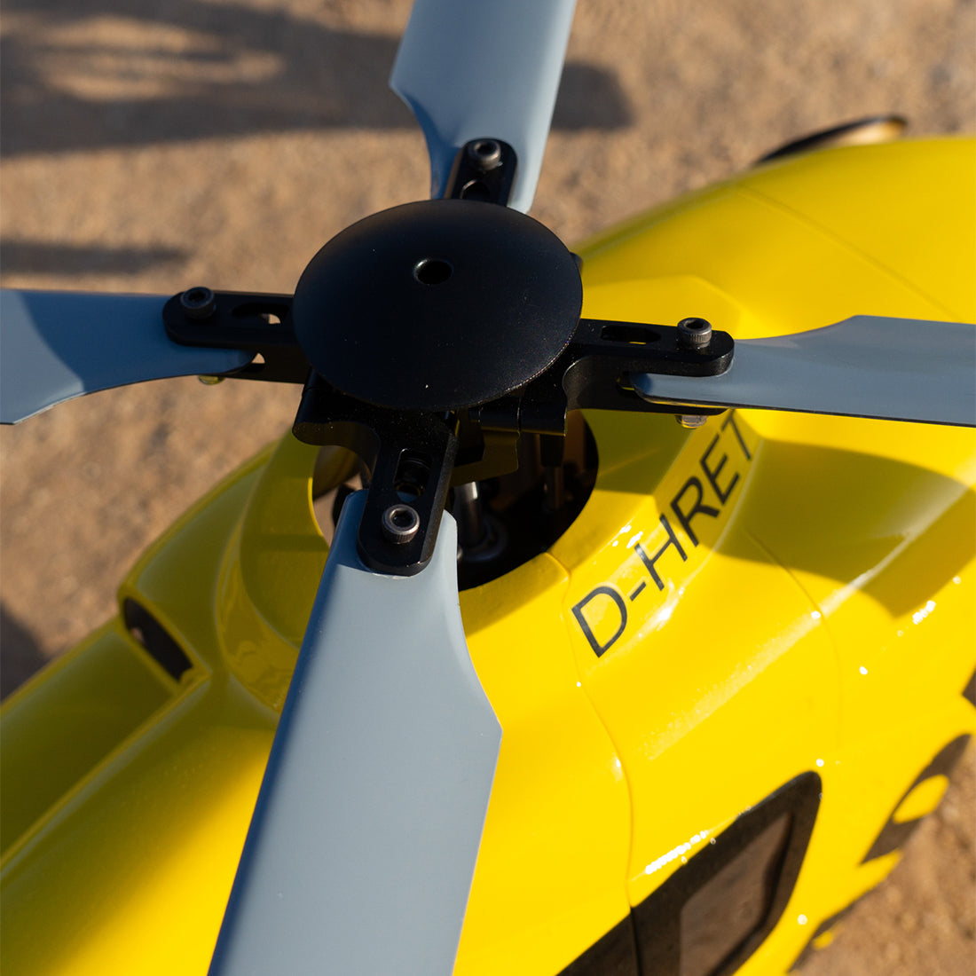 ROBAN EC135 450-Class RC Helicopter 2.4G 6CH Realistic 4-Rotor RC Helicopter - RAZORDON