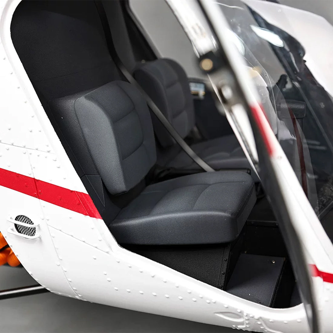 RVE R22 Robinson 1:4.5 Scale 700-Class RC Helicopter – RAZORDON