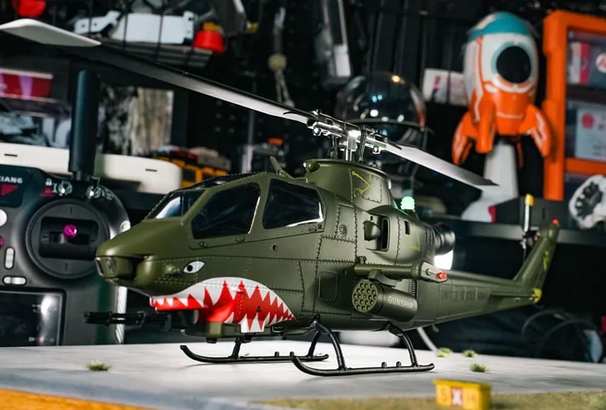 New YU XIANG F112S AH-1 Cobra RC Military Helicopter: 9CH GPS
