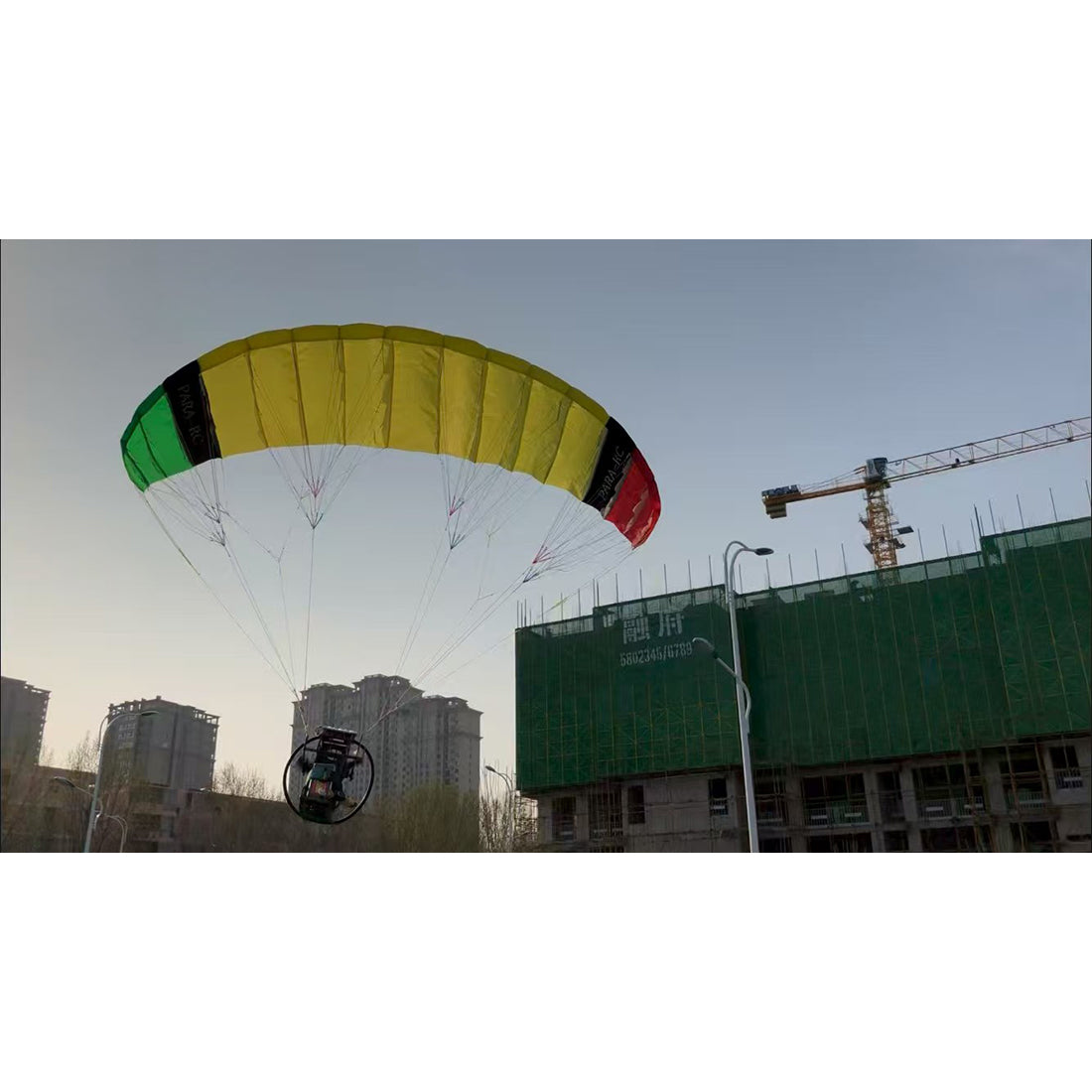 2.4GHz RC Stunt Paraglider with Wheeled Cart - RAZORDON