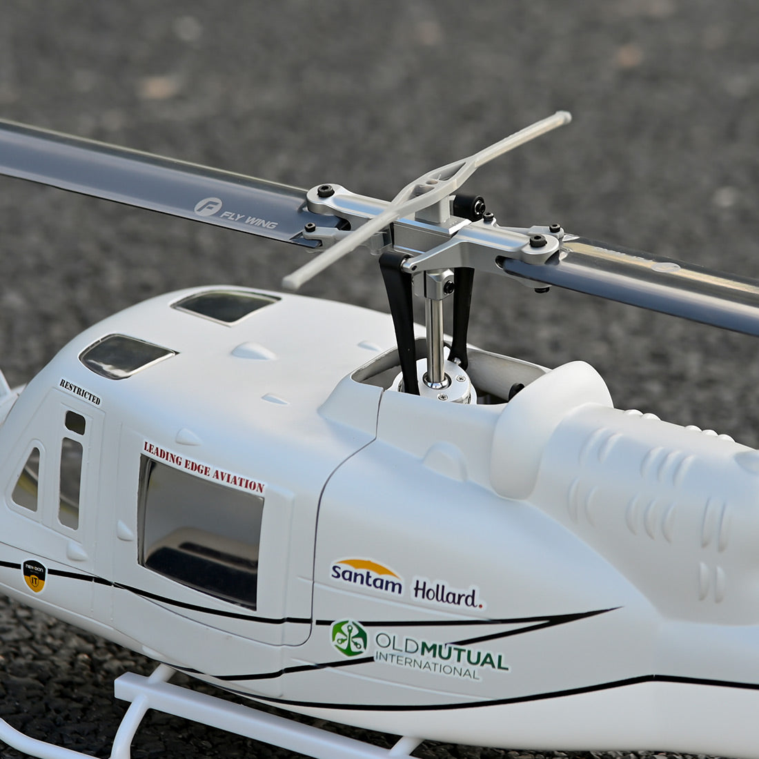 FLYWING Huey V4 6‑CH Rc Helicopter – GPS Auto‑Return & Invert