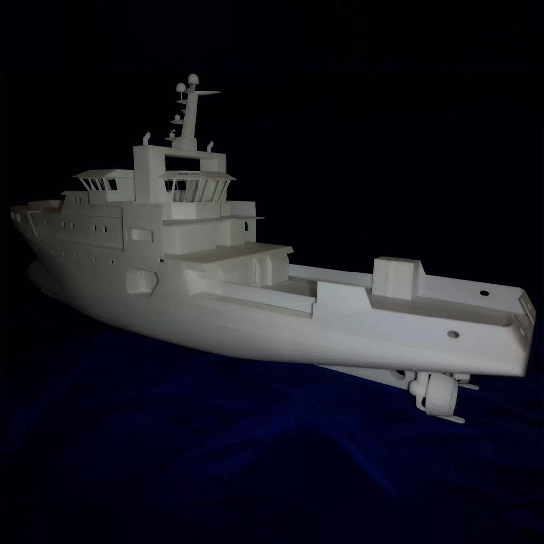 1:100 Scale Damen 6214 2.4G 10CH RC Workboat - RAZORDON