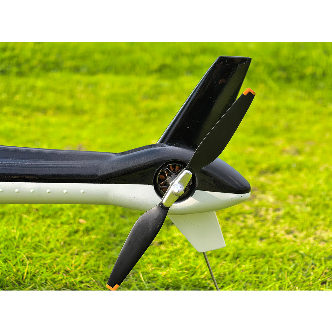 FLISHRC FL500 Airwolf Pro 500-Class 2.4G 6CH Scale RC Helicopter with L7 Flight Controller & 4-Mode GPS Positioning RTF
