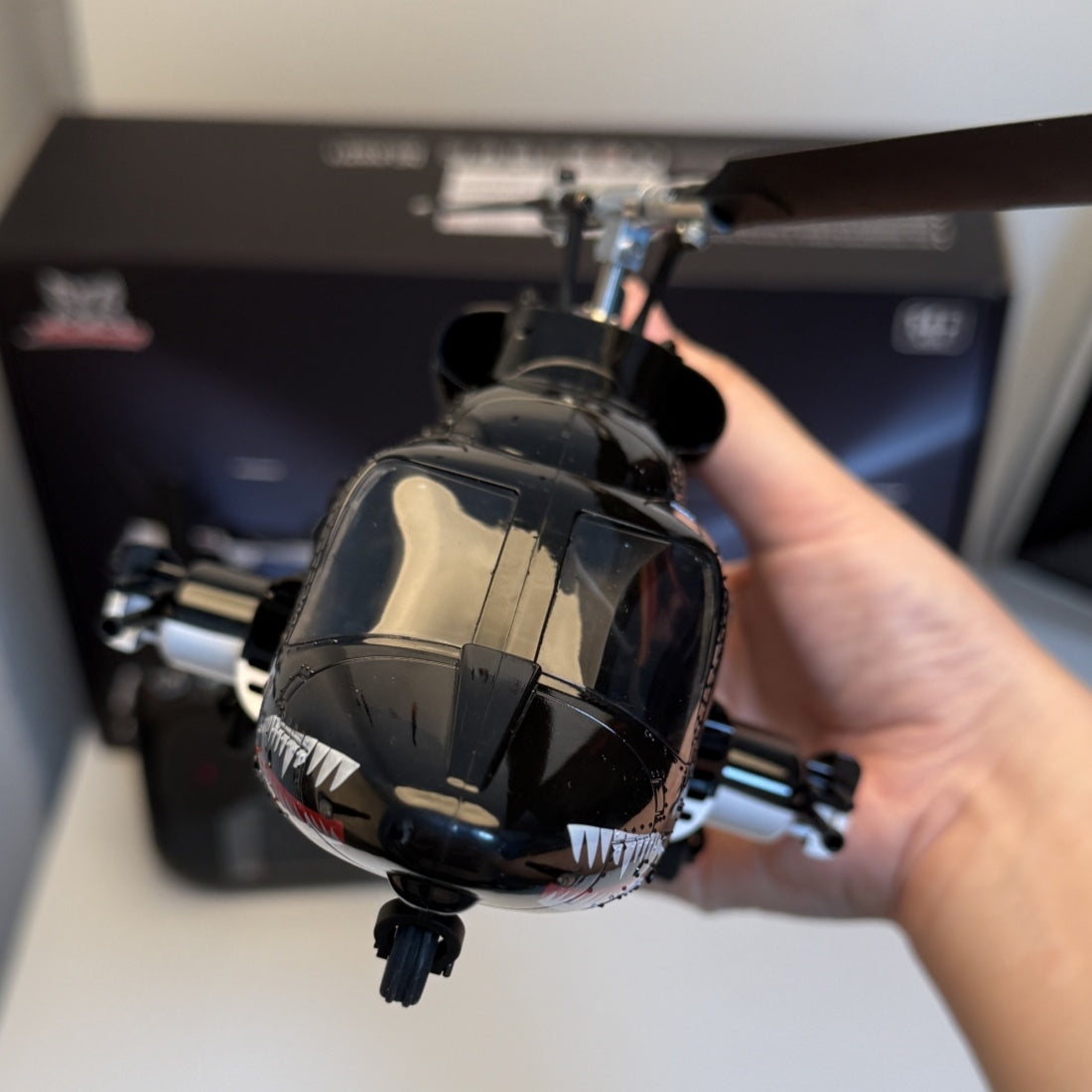 エアーウルフ９０ Yu Xiang Wolfbush AW‑911 GPS RC Helicopter – Airwolf Style – Razordon