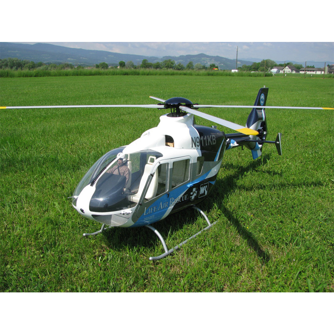 RAZORDON EC135 800-Class 2.4G 6CH Scale RC Helicopter (Blue&White)