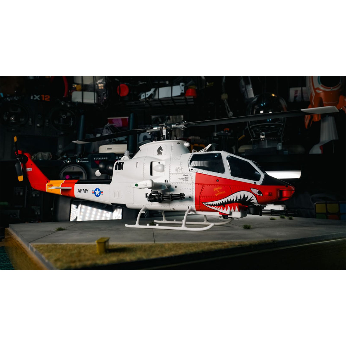 YU XIANG F112S AH-1 Cobra 1/40 Scale 200-Class 2.4G 9CH RC Military Helicopter Model with Dual-Blade Flybarless Rotor Head, 6G Mode & GPS Positioning RTF