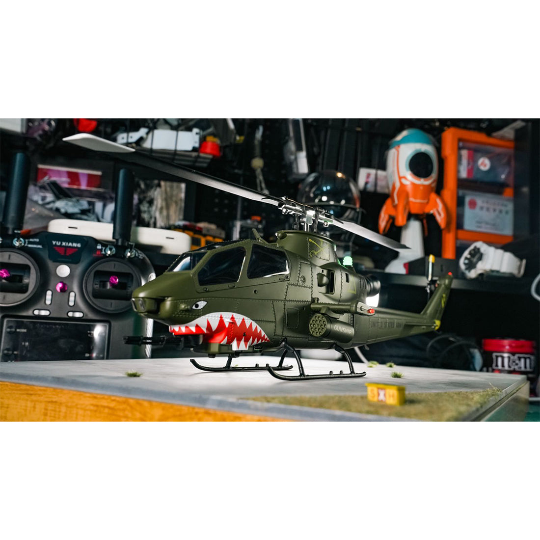 YU XIANG F112S AH-1 Cobra 1/40 Scale 200-Class 2.4G 9CH RC Military Helicopter Model with Dual-Blade Flybarless Rotor Head, 6G Mode & GPS Positioning RTF