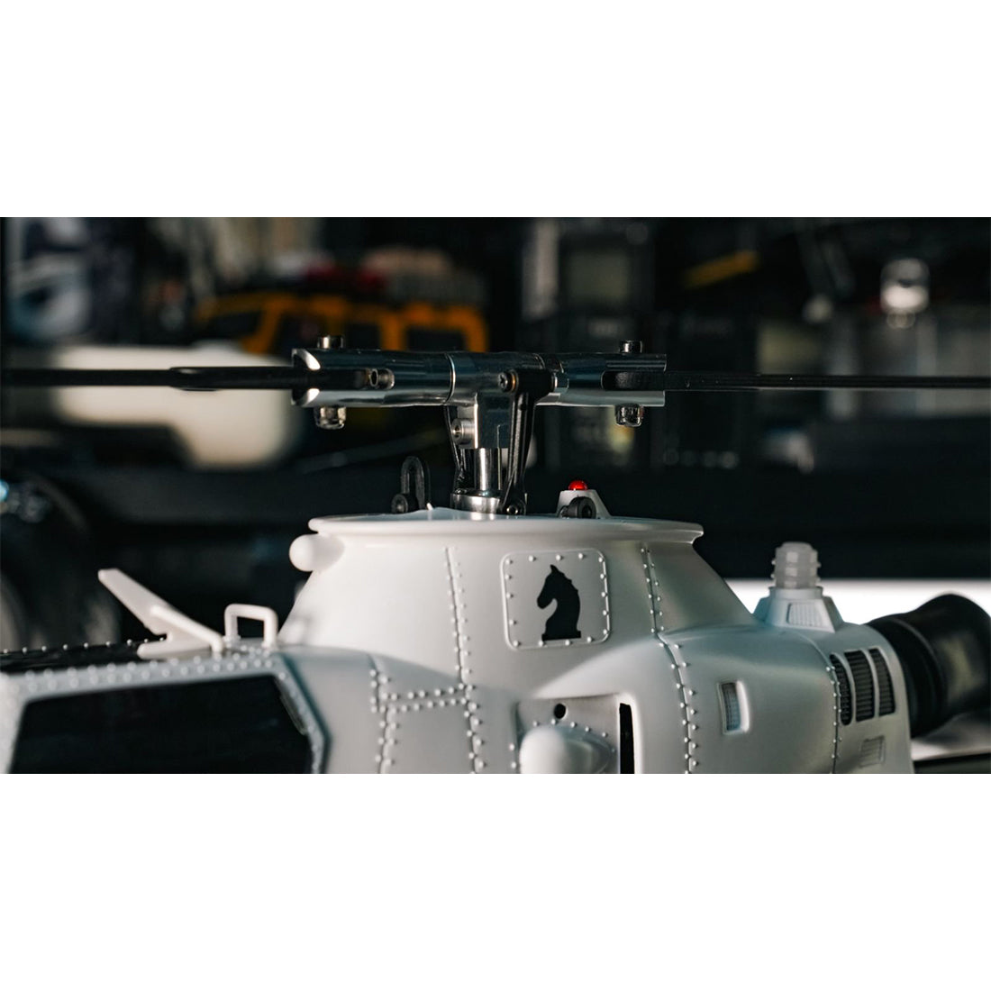 YU XIANG F112S AH-1 Cobra 1/40 Scale 200-Class 2.4G 9CH RC Military Helicopter Model with Dual-Blade Flybarless Rotor Head, 6G Mode & GPS Positioning RTF