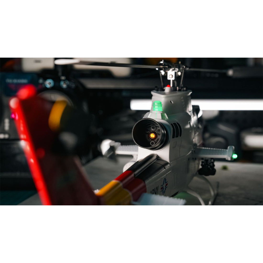 YU XIANG F112S AH-1 Cobra 1/40 Scale 200-Class 2.4G 9CH RC Military Helicopter Model with Dual-Blade Flybarless Rotor Head, 6G Mode & GPS Positioning RTF