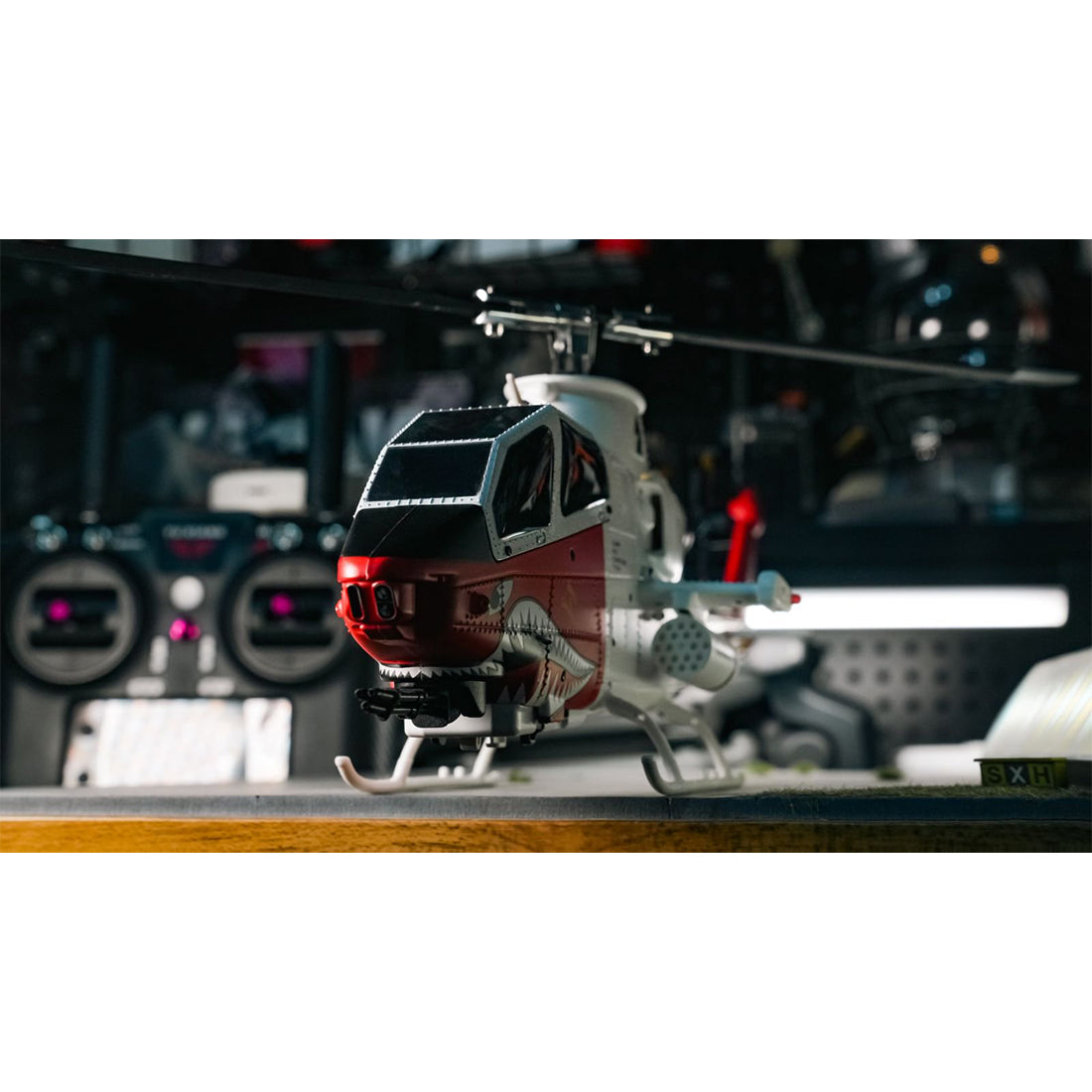 YU XIANG F112S AH-1 Cobra 1/40 Scale 200-Class 2.4G 9CH RC Military Helicopter Model with Dual-Blade Flybarless Rotor Head, 6G Mode & GPS Positioning RTF